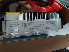 Зарядное устройство для машины подметальной A100 Зарядное устройство для машины подметальной A100